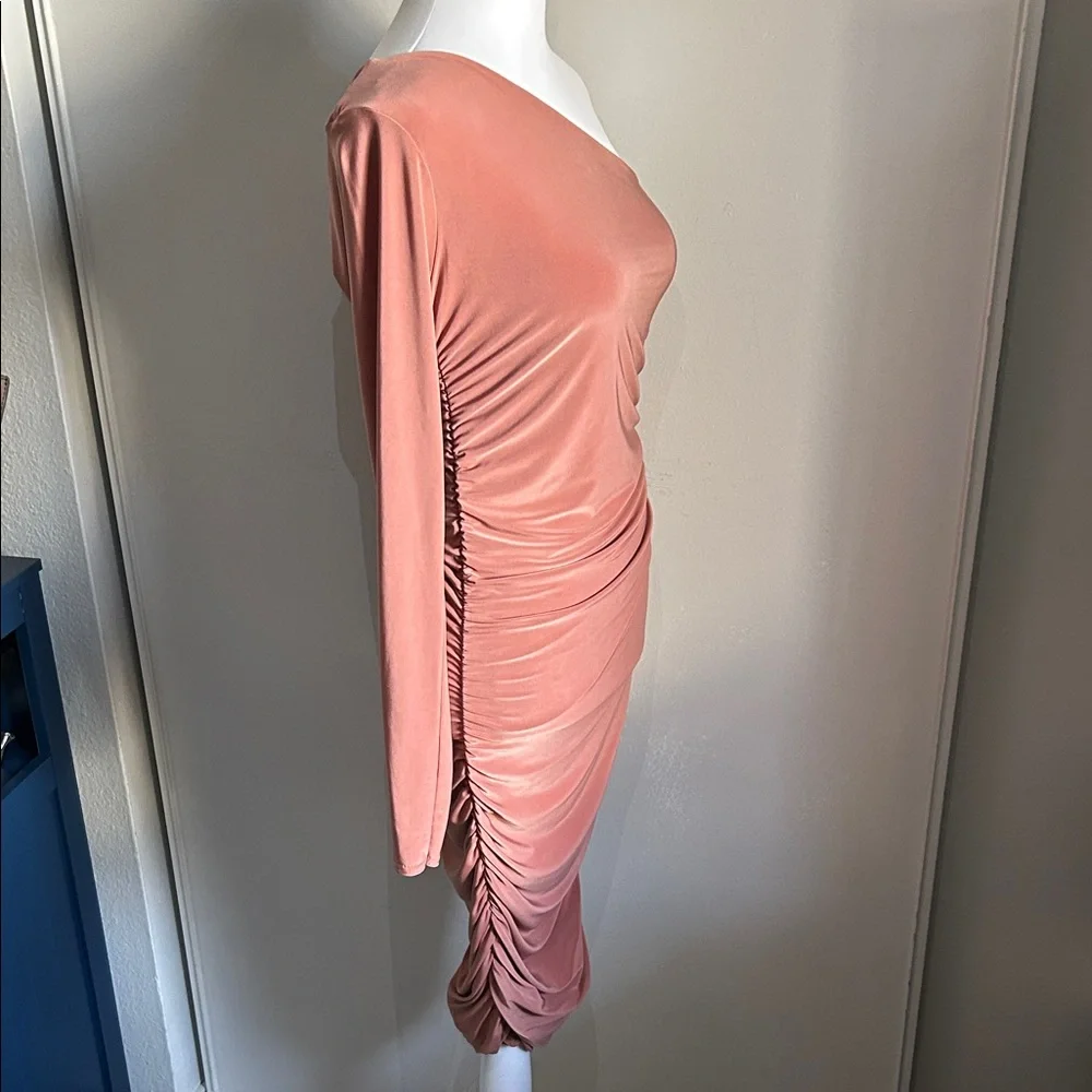 Missguided Maternity One-Shoulder Ruched Special Occasion Semi-Formal Midi Dress - Picture 4 of 11